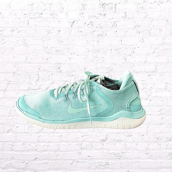 EUC! WOMEN’S NIKE FREE RN 2018 SUN ISLAND GREEN - Picture 2 of 9